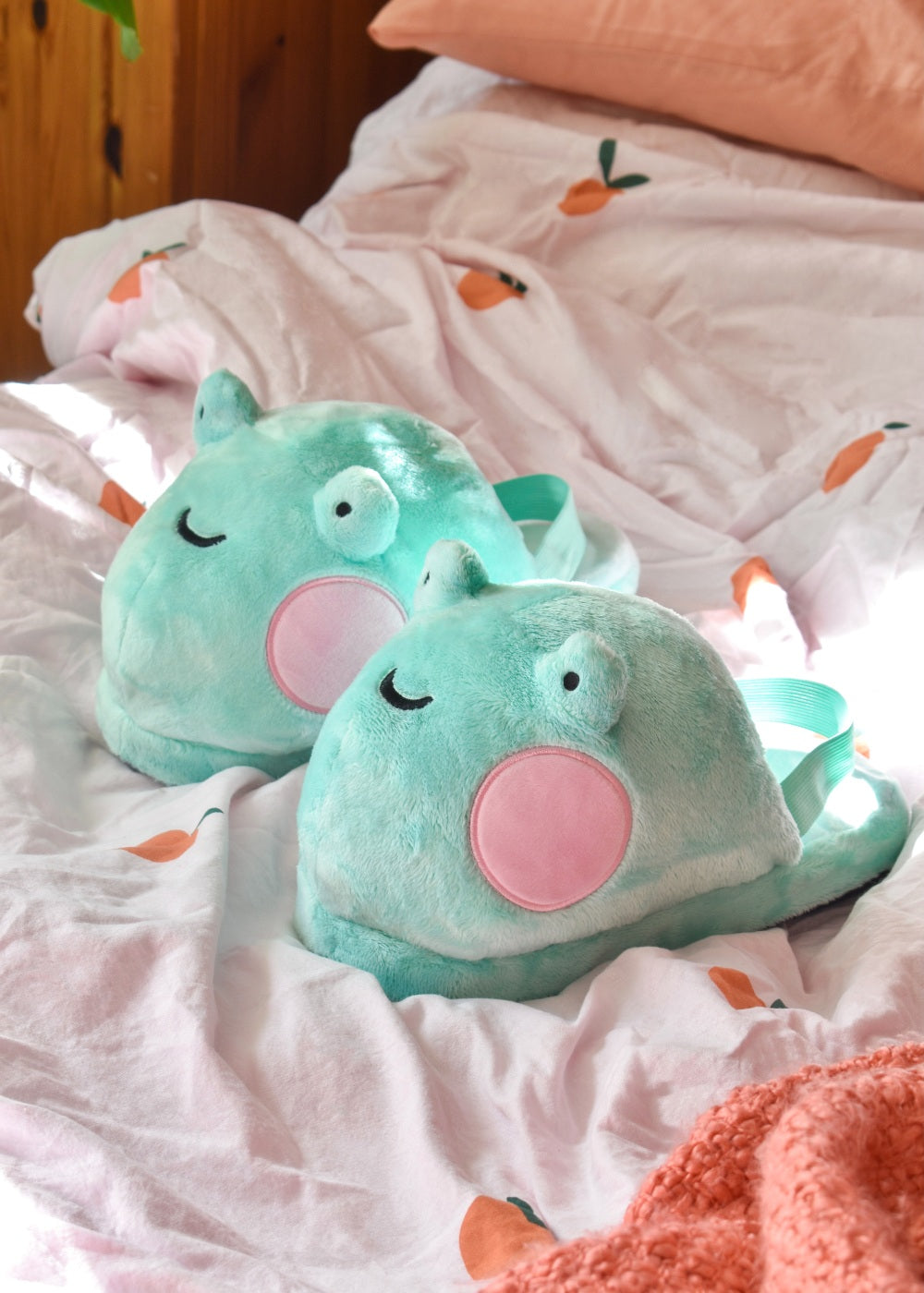 Ebbo Frog Slippers - Shopzoki