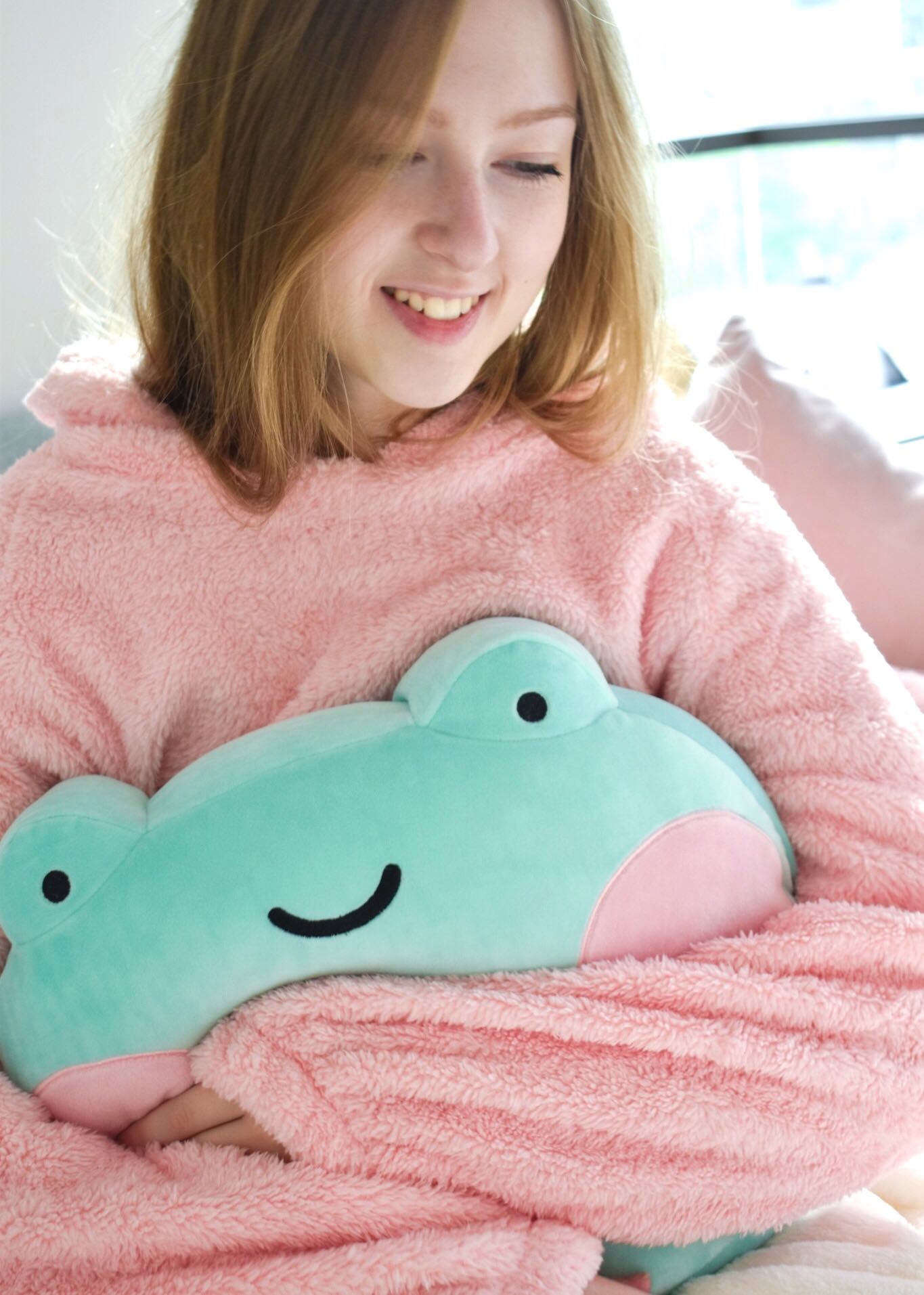 Ebbo Frog USB Heated Cushion - Shopzoki