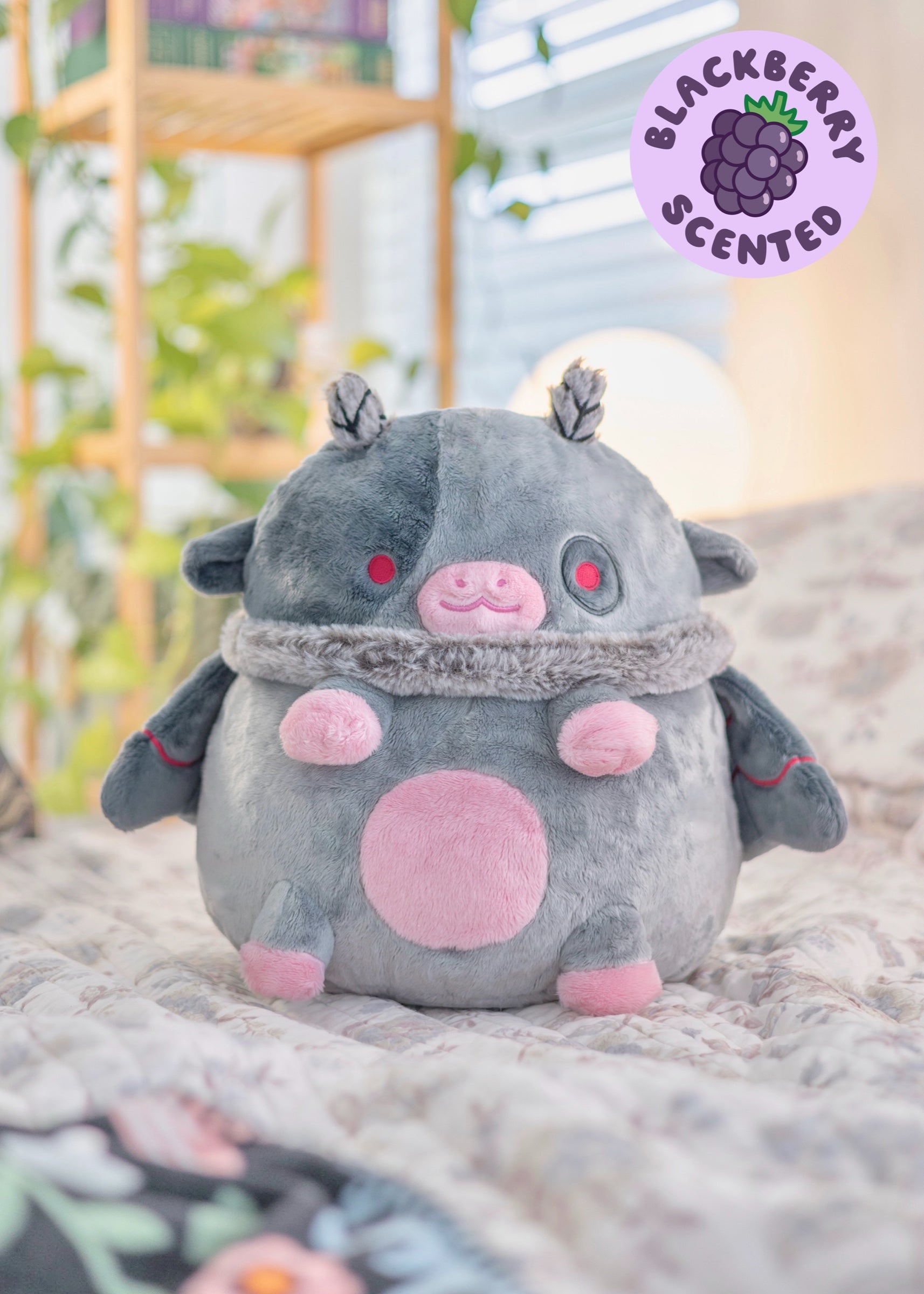 Moothman Heatable Plush, Blackberry scented